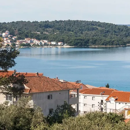 Okrug Gornji - With Sea View