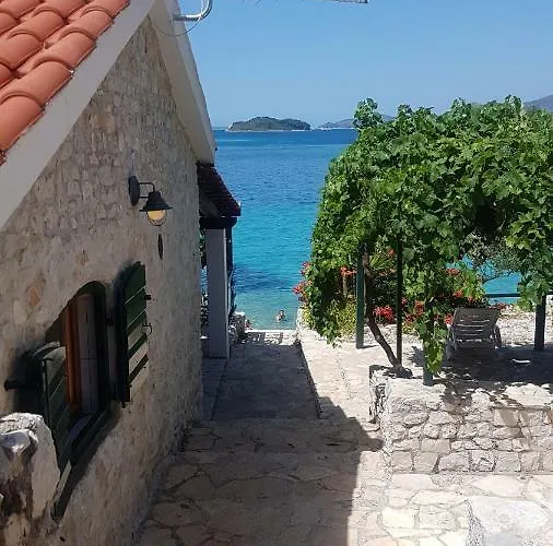 Okrug Gornji - With Sea View 特罗吉尔