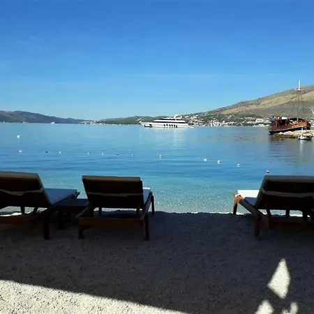 Okrug Gornji - With Sea View