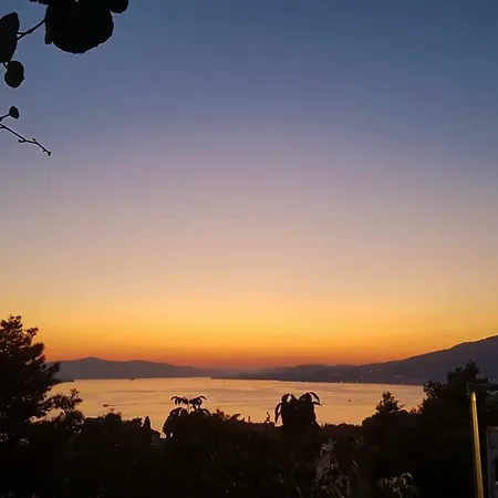 Okrug Gornji - With Sea View